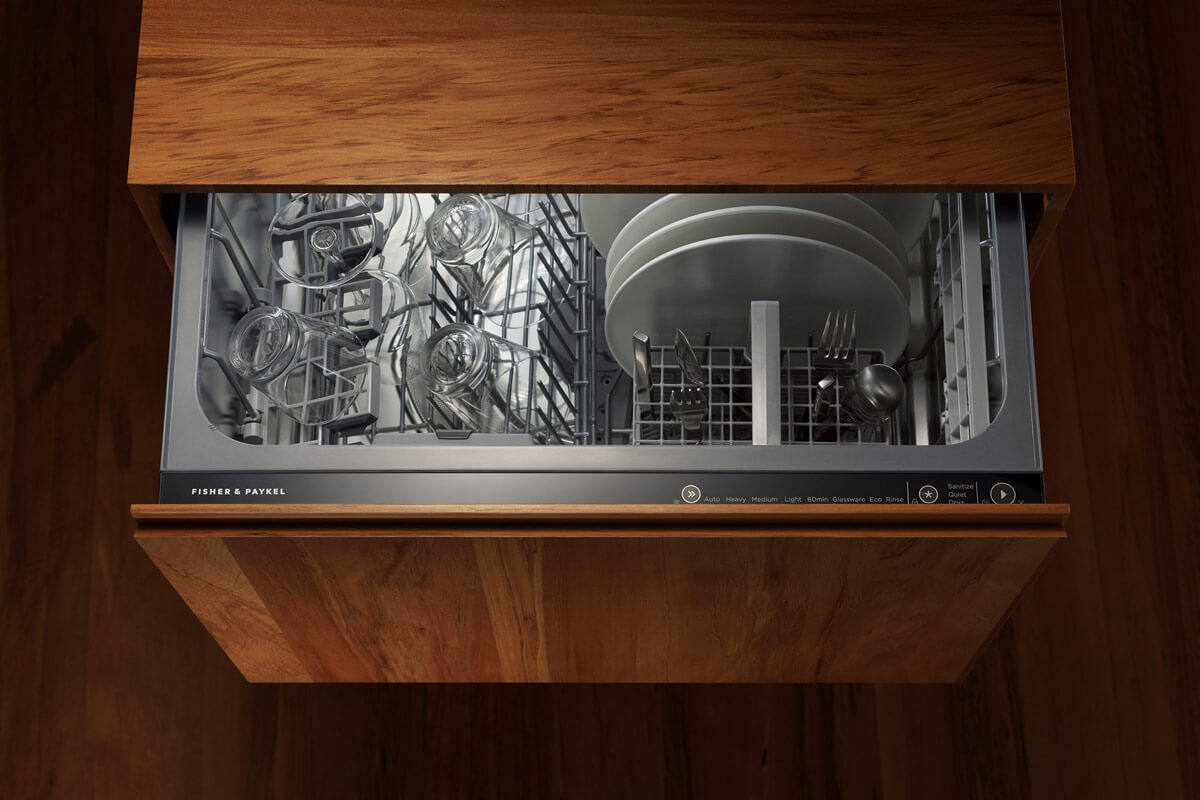 Private courtyard with outdoor flow