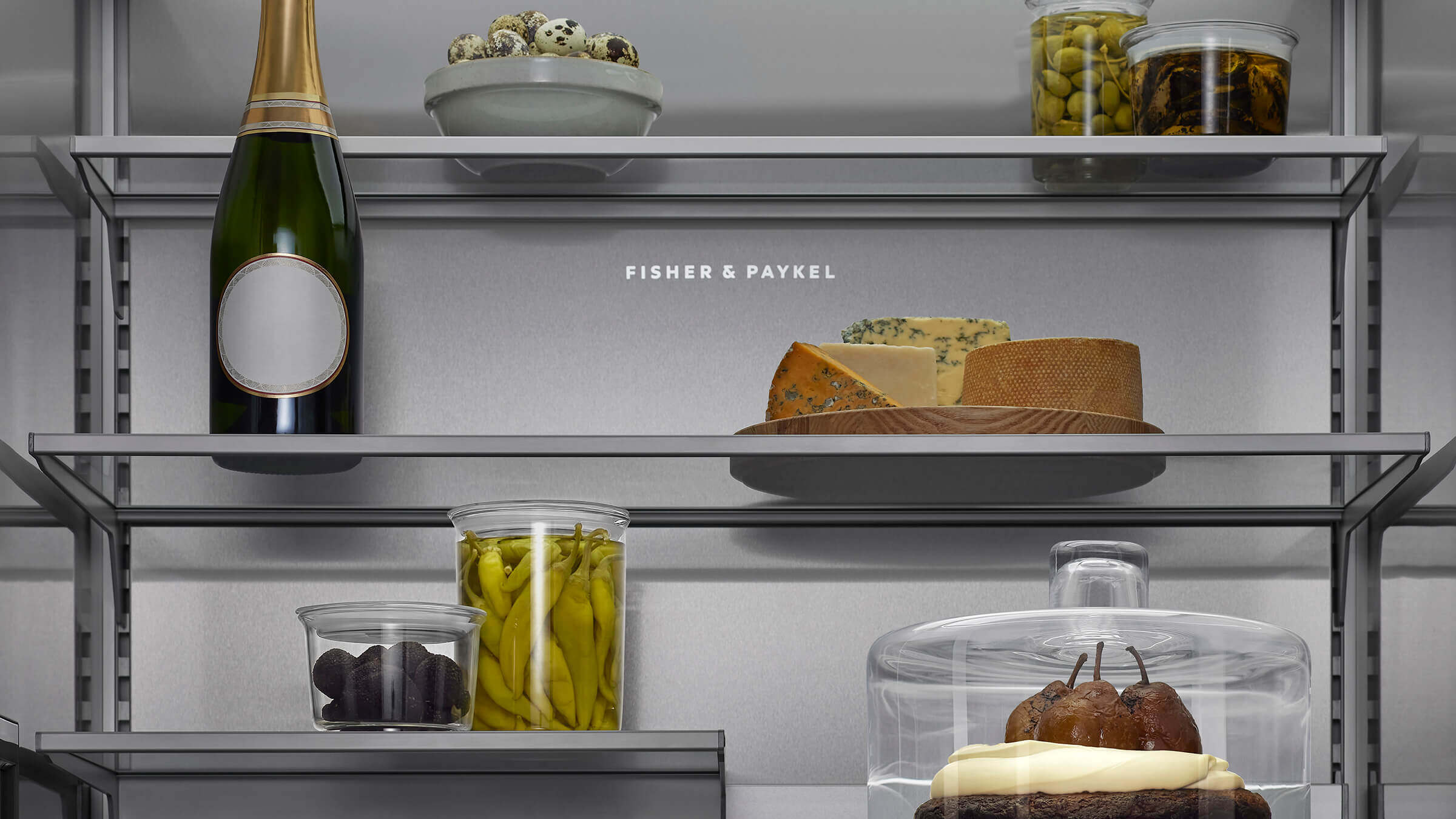 Adjustable interior shelving system for flexible storage of various food item sizes
