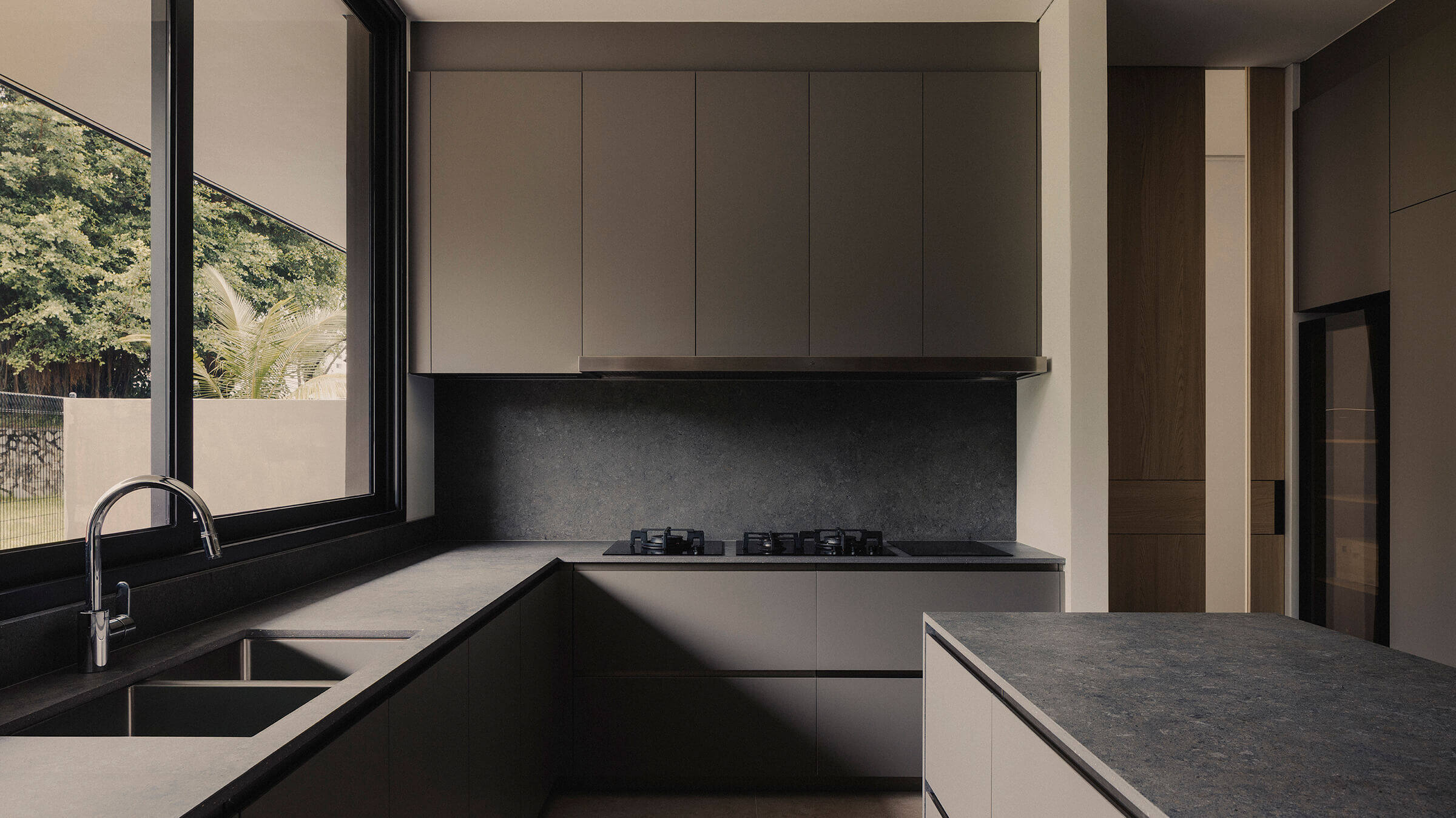 Living room directing the view outwards